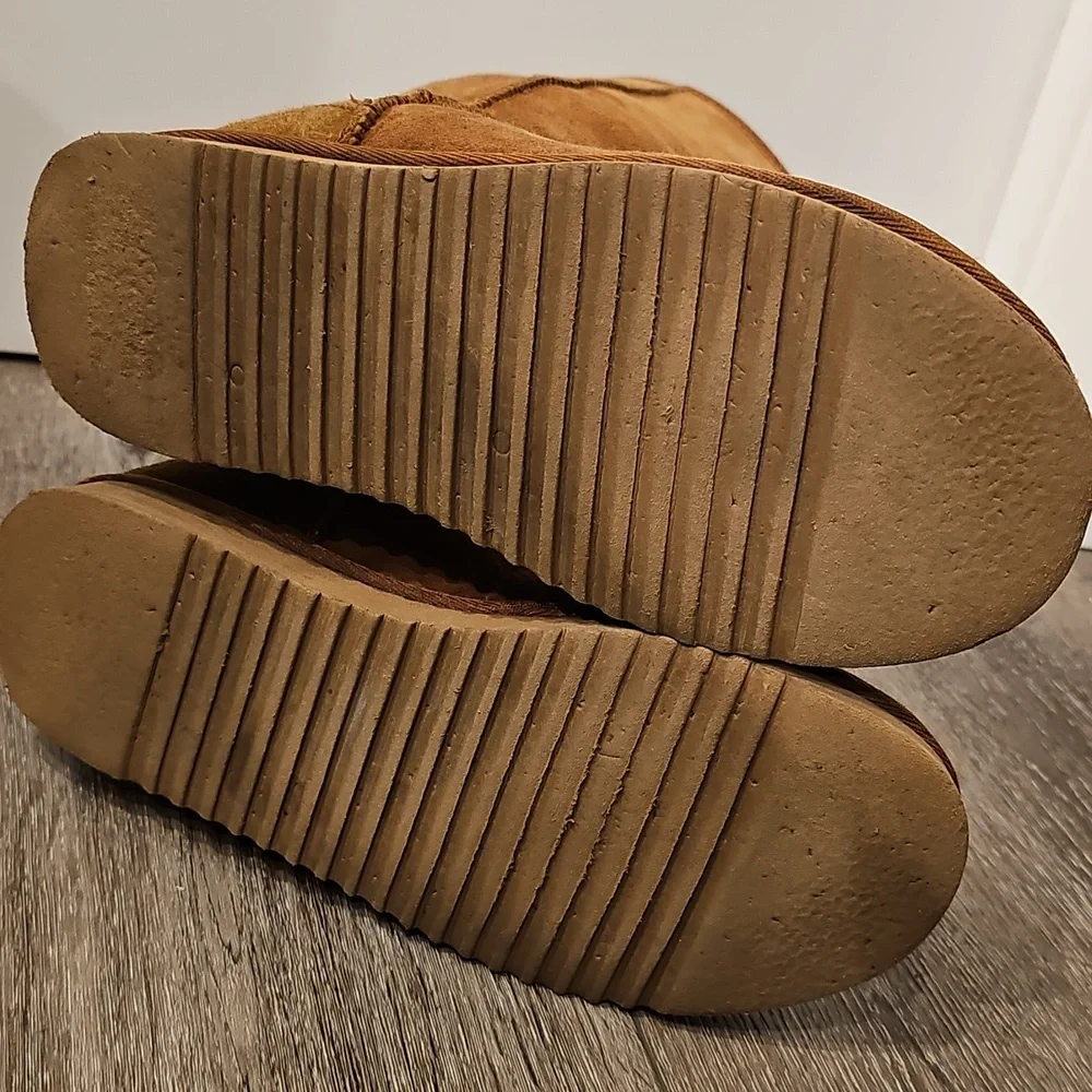 Classic Shearling Lined Boots (like UGG, Bearpaw etc) Brown Nubuck Suede Leather